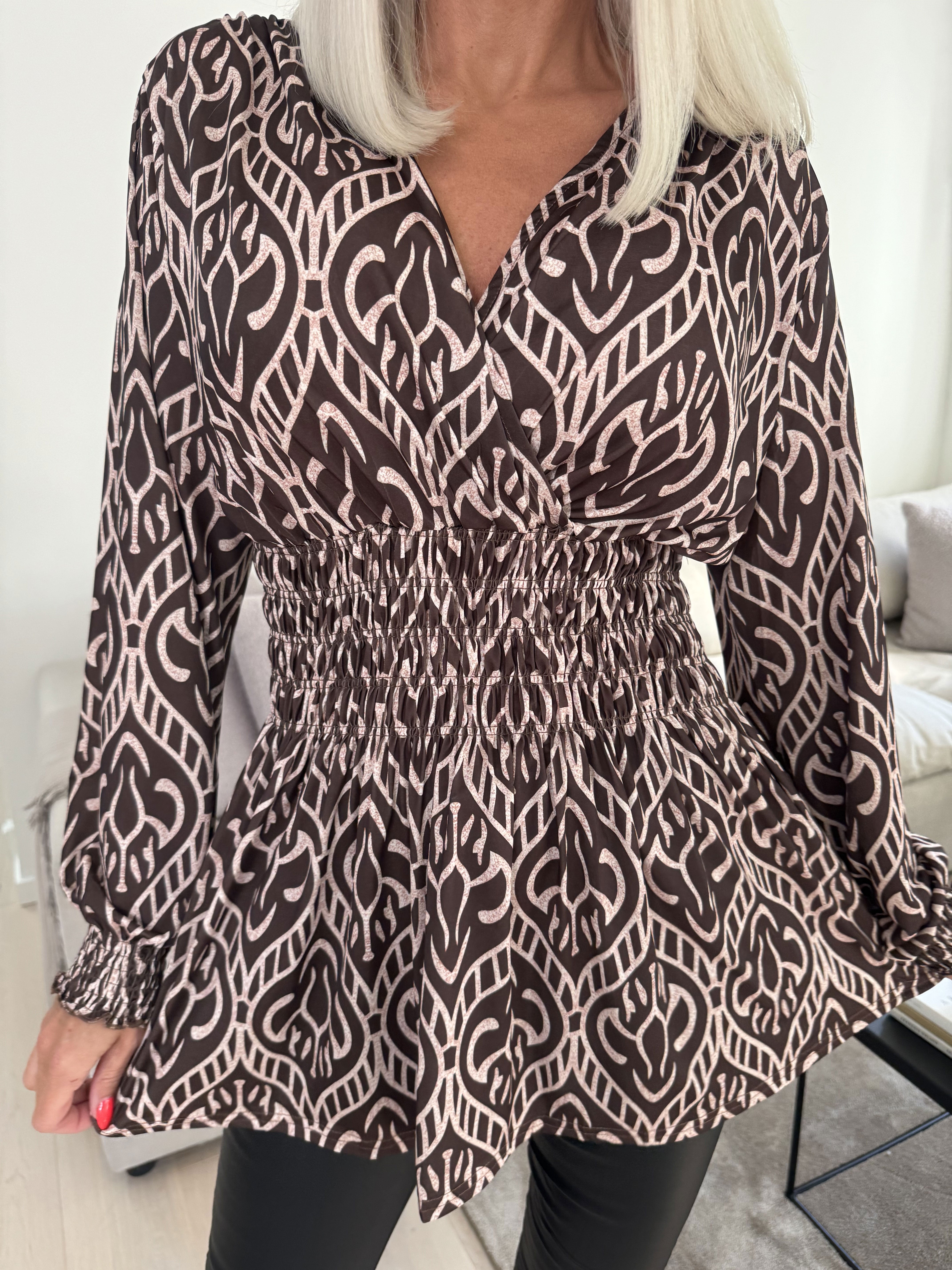 Pams Boho Shirt L/S - Elastisk bluse i krølfrit stof